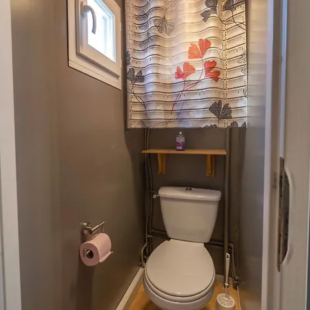 בקתה Montana 2- 4pers Roquefeuil